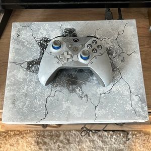 Xbox One X Gears of War Limited Edition